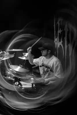 Distant Shadow - Galerie 13